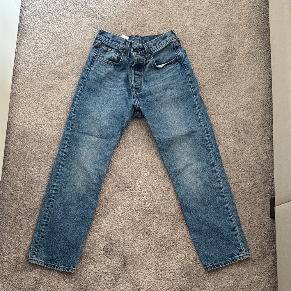 Levi's 501 crop jeans